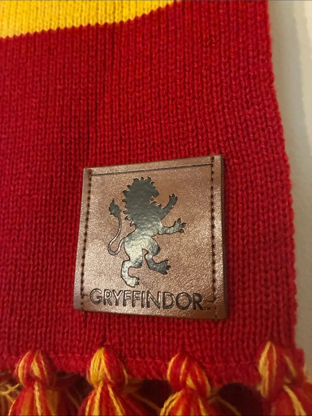 Harry Potter - Gryffindor ( unisex) Scarf - Picture 5 of 6